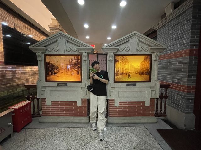 동방명주안! 밀랍인형 역사박물관