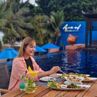 รีสอร์ทหัวหิน สวย เก๋ ติดทะเล สระว่ายน้ำกลางรีสอร์ท