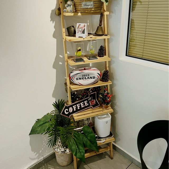 10 Studio Cafe