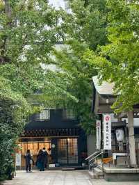 【東京都/銀杏岡八幡神社】「錦秋詣」金色の銀杏
