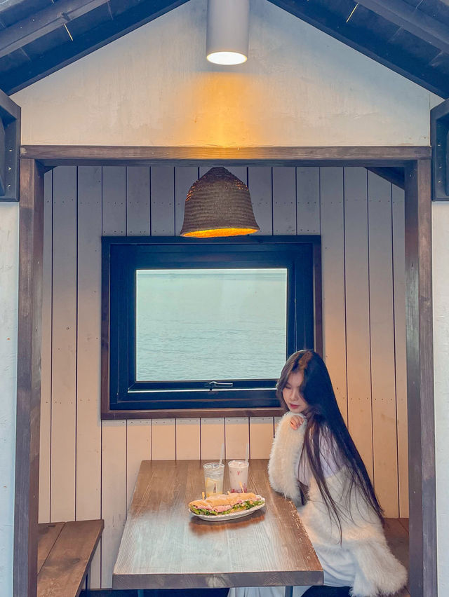 바다가 보이는 개별 오두막들이 있는 카페, 하바나(하늘, 바다 그리고 나)