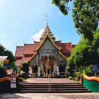 วัดพระพุทธบาทตากผ้า  จ.ลำพูน