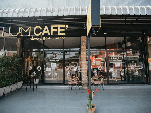 Lum Cafe