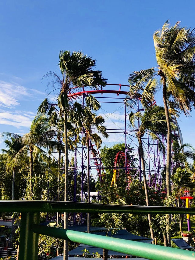 Visiting The Biggest Themepark 🇮🇩✨