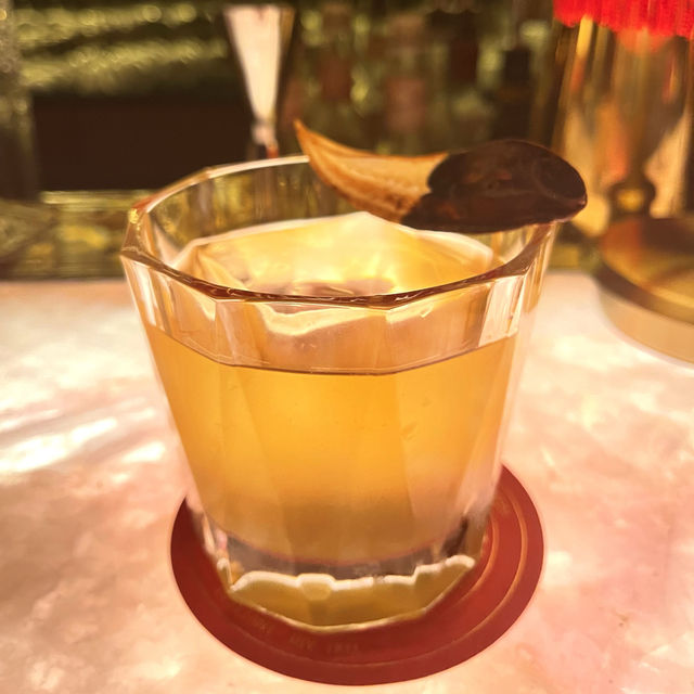 🍸Red zone บาร์แดงโชน โซนราตรีบนตึกสูง