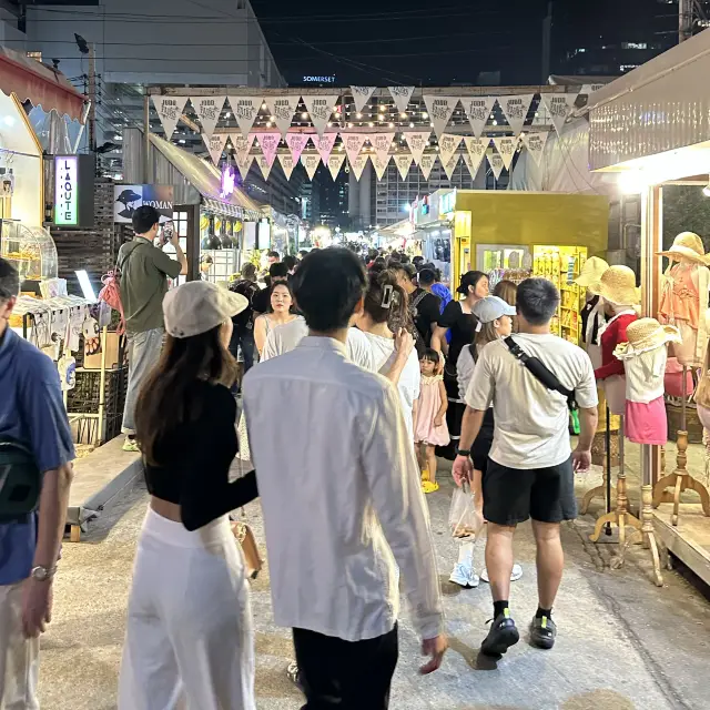 Night Market in Rama 9, Jodd Fairs