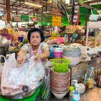 เจ้หน่อย ก๋วยเตี๋ยว ข้าวต้มซีฟู้ด