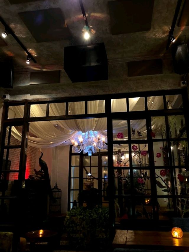 Caravan Bar