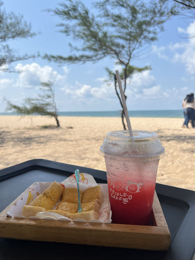ห้ามพลาด ‼️ คาเฟ่ริมหาดระยองสุด cute  ห้ามพลาด ‼️ คาเฟ่ริมหาดระยองสุด cute