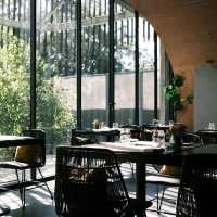 Cafe & resto 