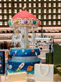 นั่งจิบชาและทานขนมชิลๆ ที่ Oort Cloud Tea Room