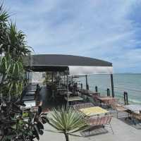 A relaxing afternoon tea at Khao Sam Muk Viewpoint