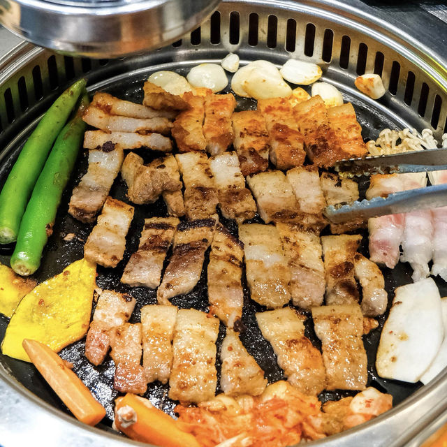 เดอะอันยอง บาร์บีคิว - Paradise Park ศรีนครินทร์