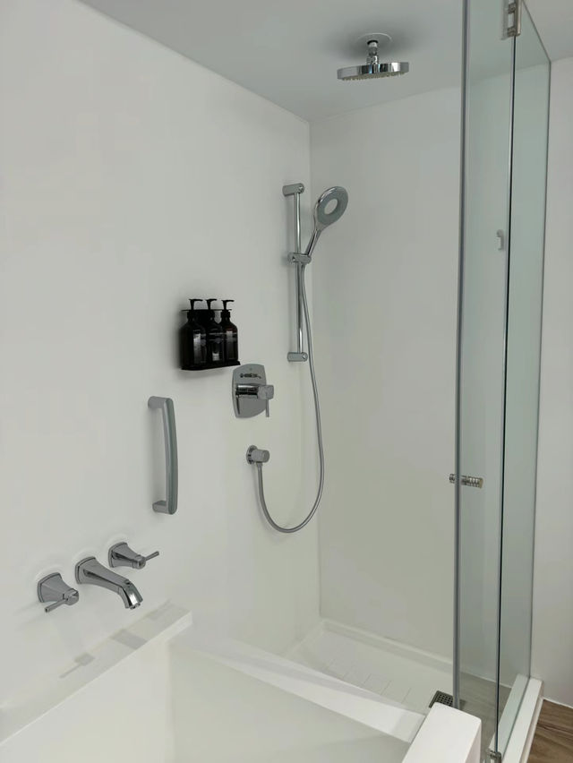 「臺北二十輪大安店」：免費Minibar、豐盛早餐，1100-1300元穩定價