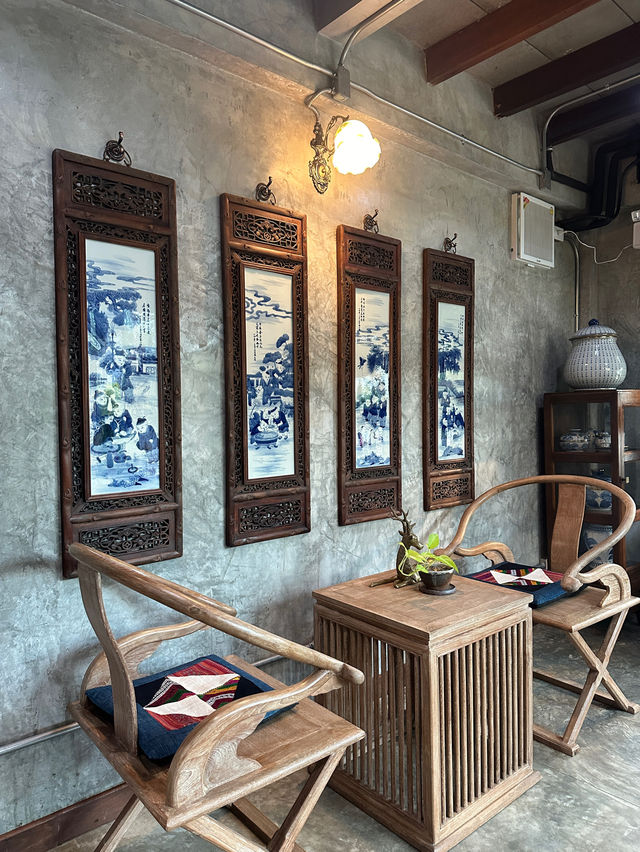 เฮือน๔๘ ร้านอาหารลับนครพนม รับรองแขก