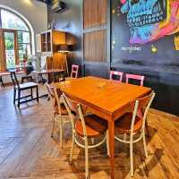 MOROLOKO | IT'S SUPER COMFORTABLE AND PET FRIENDLY, VERY COOL PLACE