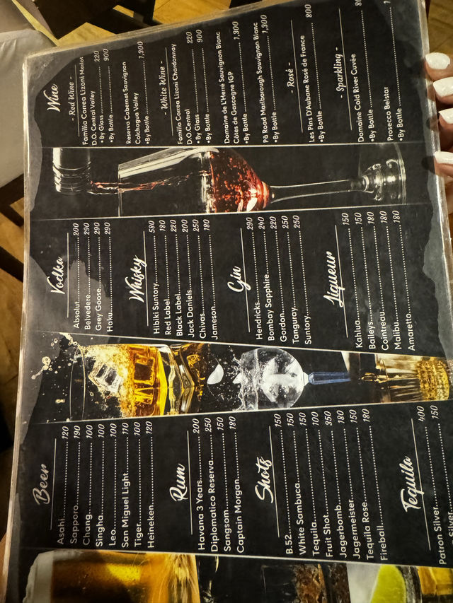 タイ🇹🇭プーケット　🍸barと寿司ラウンジ🍣