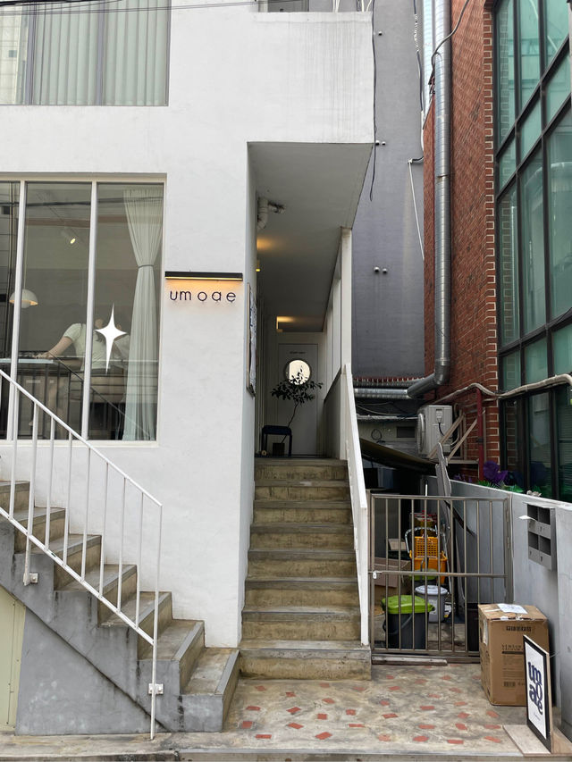 프렌치토스트와 소르베가 잘어울리는 합정 감성 카페 ‘umoae'🍞