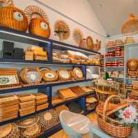 คาเฟ่และร้านจักสานบรรยากาศสุดชิลล์คลอง9