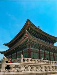 Sunny Day at Gyeongbokgung Palace in Seoul 🇰🇷