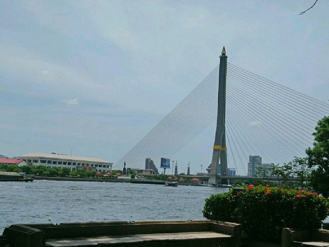 สวนสันติชัยปราการ สวนสวยริมเจ้าพระยา