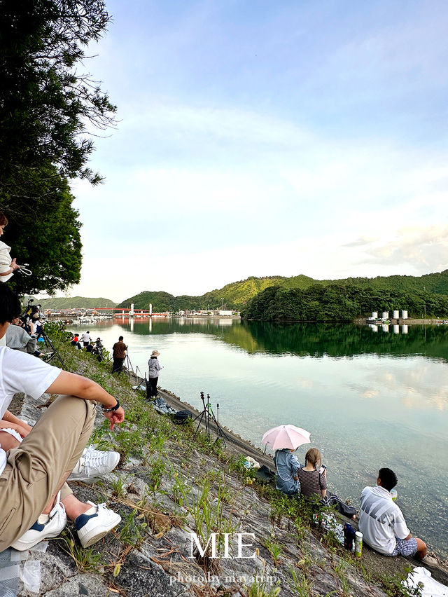 カメラマンが撮りたくなる一瞬の映え花火【三重】きほく燈籠祭 