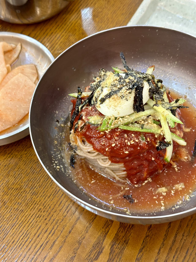 산과들에 남한산성 자연에 🌳 진한 수제 메밀면 국수와 수육 맛집투어 💕