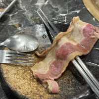 ใครชอบเนื้อ ต้องร้าน *เสือเป็นสัตว์กินเนื้อ*