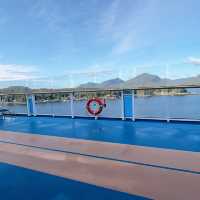 Cruise with Luxury Ovation of the Seas to Alaska 