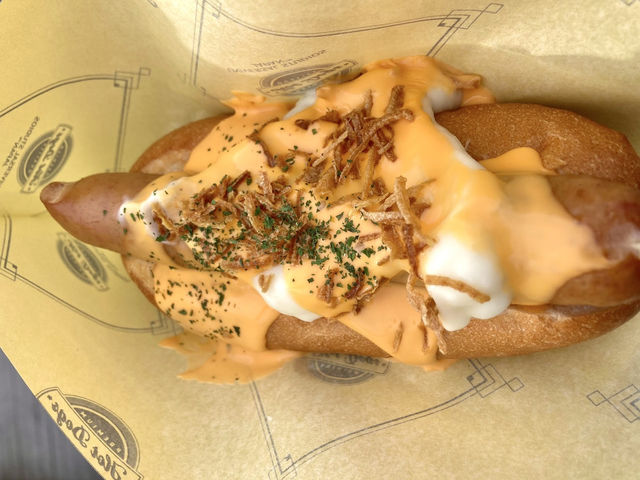 ของอร่อยใน USJ : Premium Quality Hot Dogs