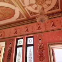  探索邦盛的珍寶：小眾白廟 Phra Maha Chedi Wat Saen Suk
