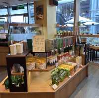 🍵 喫茶趣 | 伝統と創新が交差する新しい茶文化の体験**  台中に位置する**喫茶趣**は、伝統的な茶文化を現代