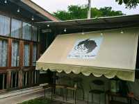 คาเฟ่บางแสน สไตล์โฮมมี่ น่ารัก 