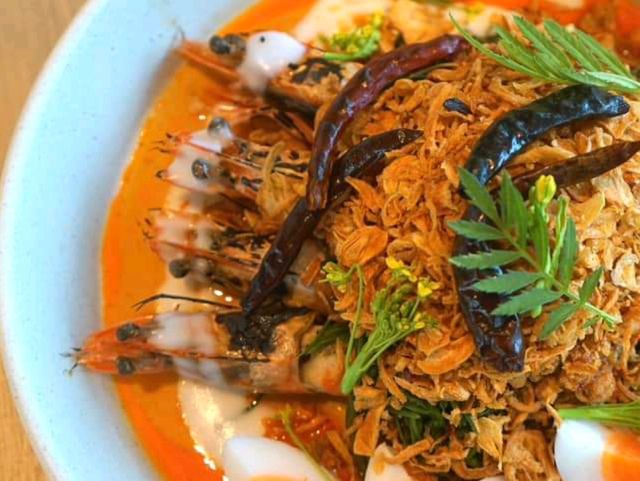 พามาร้านอาหารไทย  เป็น Comfort Dining Community