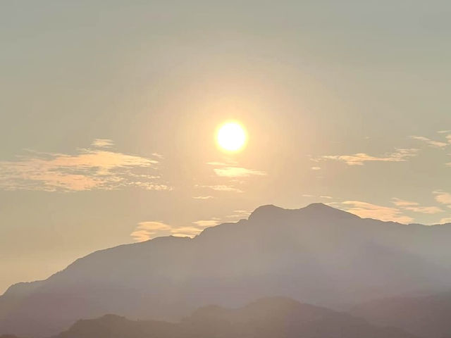 阿里山日山-登上祝山觀日平台，感覺大自然的壯觀
