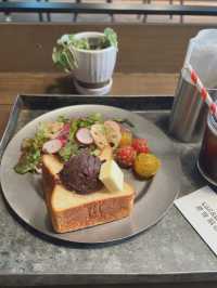 【大阪/南森町】空間もカッコいい✨パンも美味しい😍🍞✨