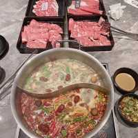 桃園龜山  小蒙牛頂級麻辣養生鍋家林口店
