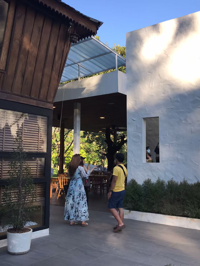 ร้านกาแฟสุดชิคที่เชียงราย | น้ำตกขุนกรณ์