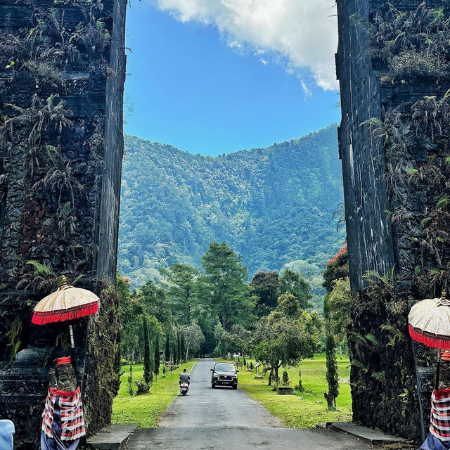 Handara Gate: Bali’s Iconic Spot