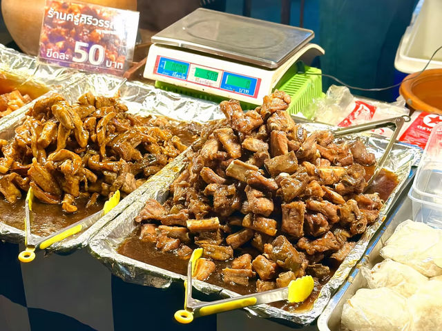 ถนนคนเดินเชียงคาน ศูนย์รวมของอร่อยที่ห้ามพลาด!!