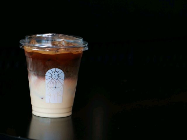 ทานกาแฟที่ Hand stand coffee 