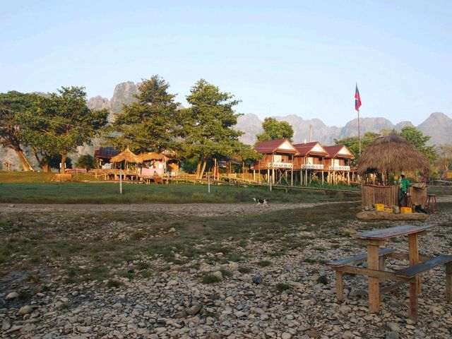ที่พักวิวสวย วังเวียง Bananna Bungalows