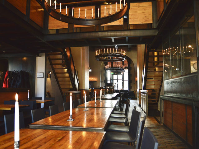 Brunch at CAFÉ IN DE WAAG: A Must-Visit in Amsterdam