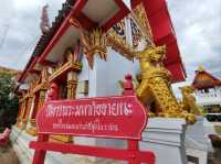 วิหารสีทองอร่ามงดงามเป็นเอกลักษณ์ ใจกลางเมืองน่าน