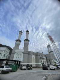 Modern design representing the Islamic architectural element