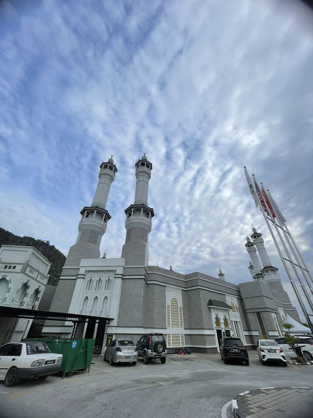 Modern design representing the Islamic architectural element