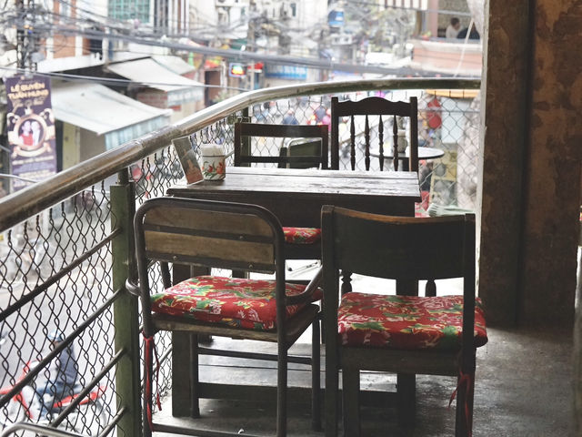 A Stylish Coffee Break at Cộng Cà Phê☕️