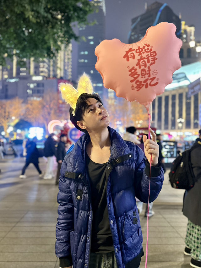 Countdown สุดคูล🎉Time square ในมหานครฉงชิ่ง