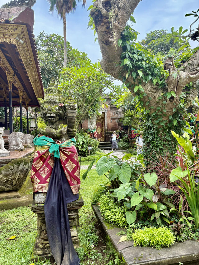 烏布皇宮——小而精緻的巴厘島傳統建築