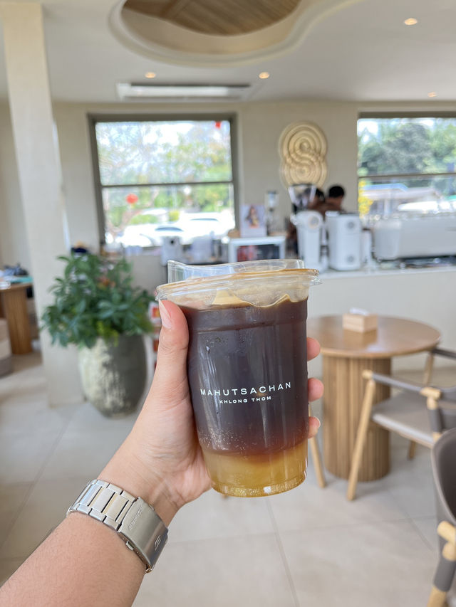 มหัศจรรย์คาเฟ่ 